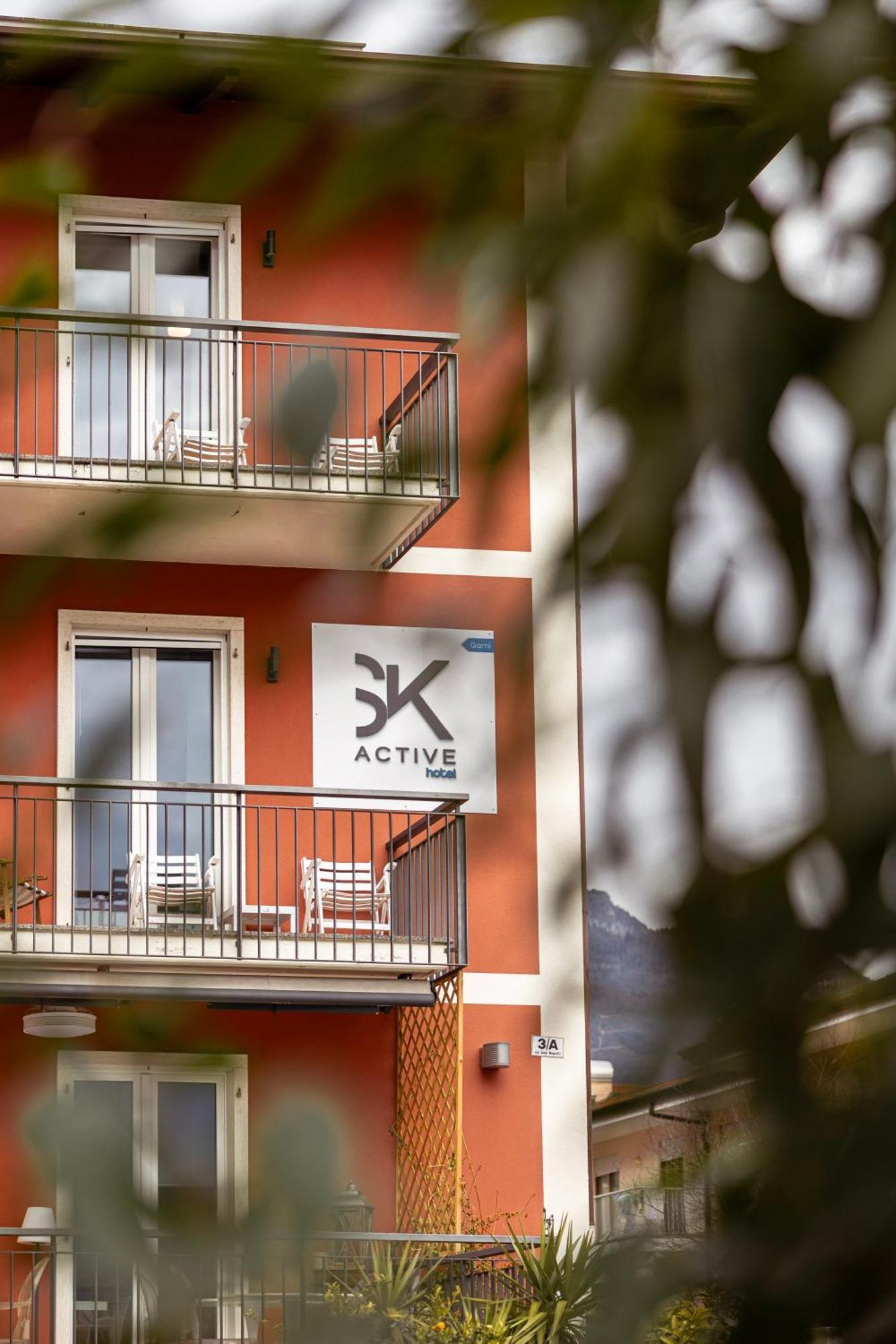 Sk Active Hotel - Ex Garni Hotello Riva del Garda Exteriér fotografie