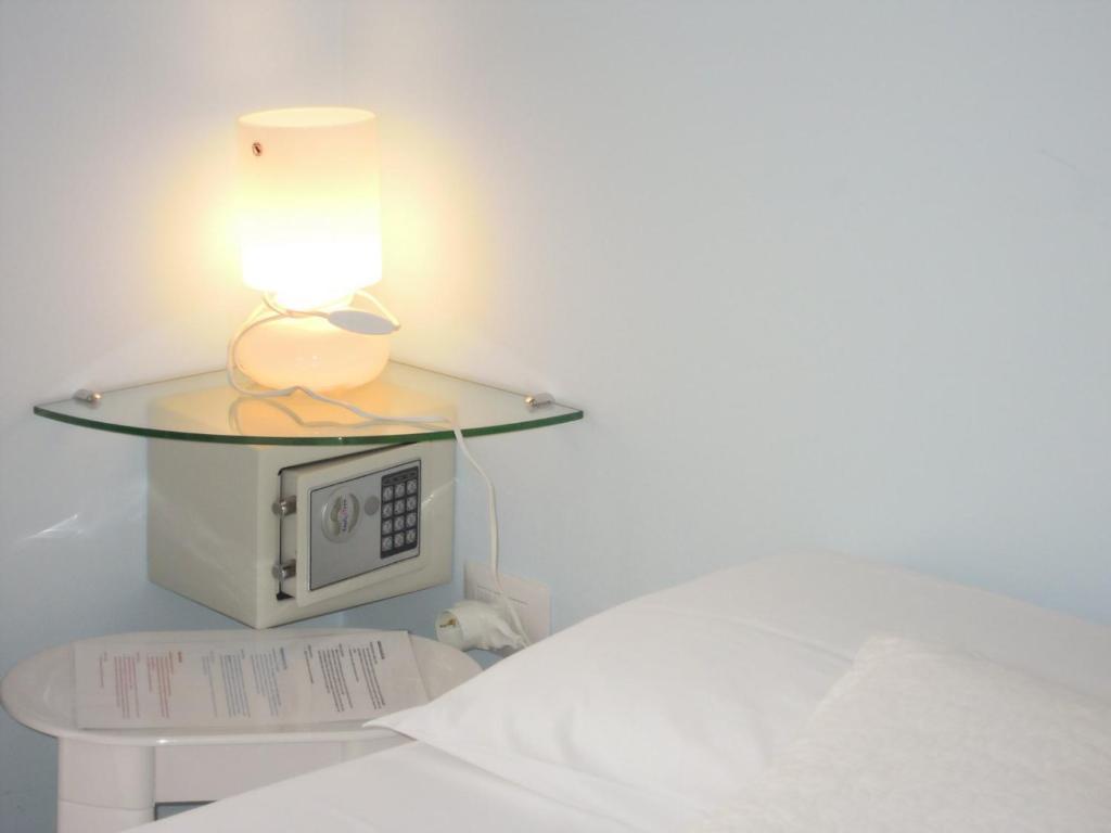 Sk Active Hotel - Ex Garni Hotello Riva del Garda Pokoj fotografie